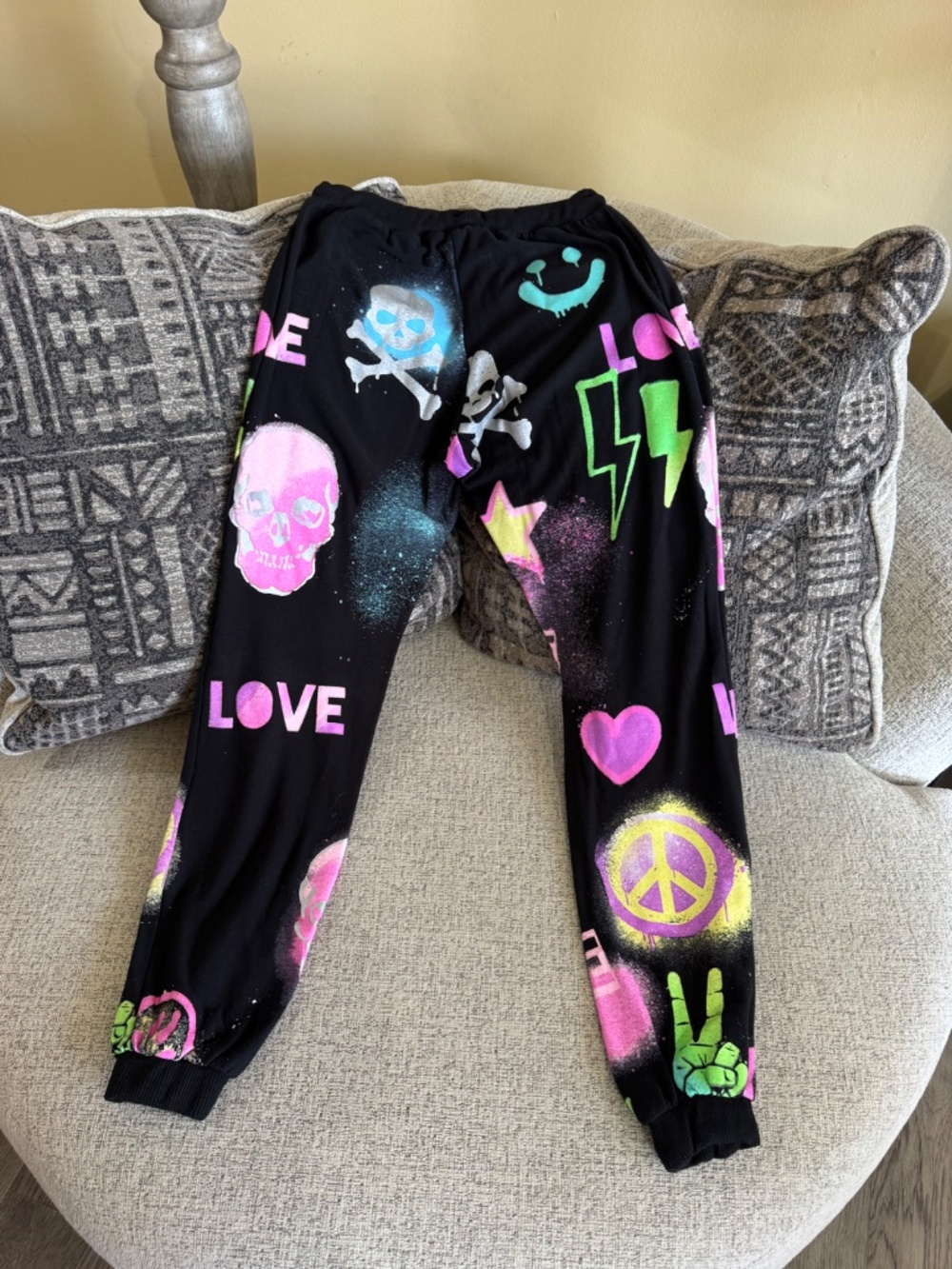Chaser brand Sweatsuit - Picture 5 of 6